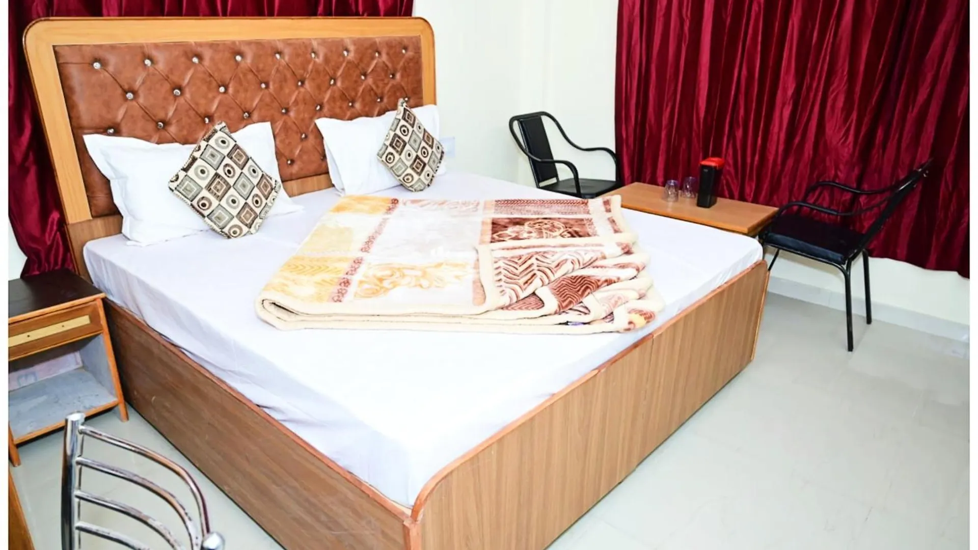 Hotel #Krishna B&B Shimla Near Mall Road- Free Wi-Fi And Restaurant & Mountain View -Best Hotel In Shimla!