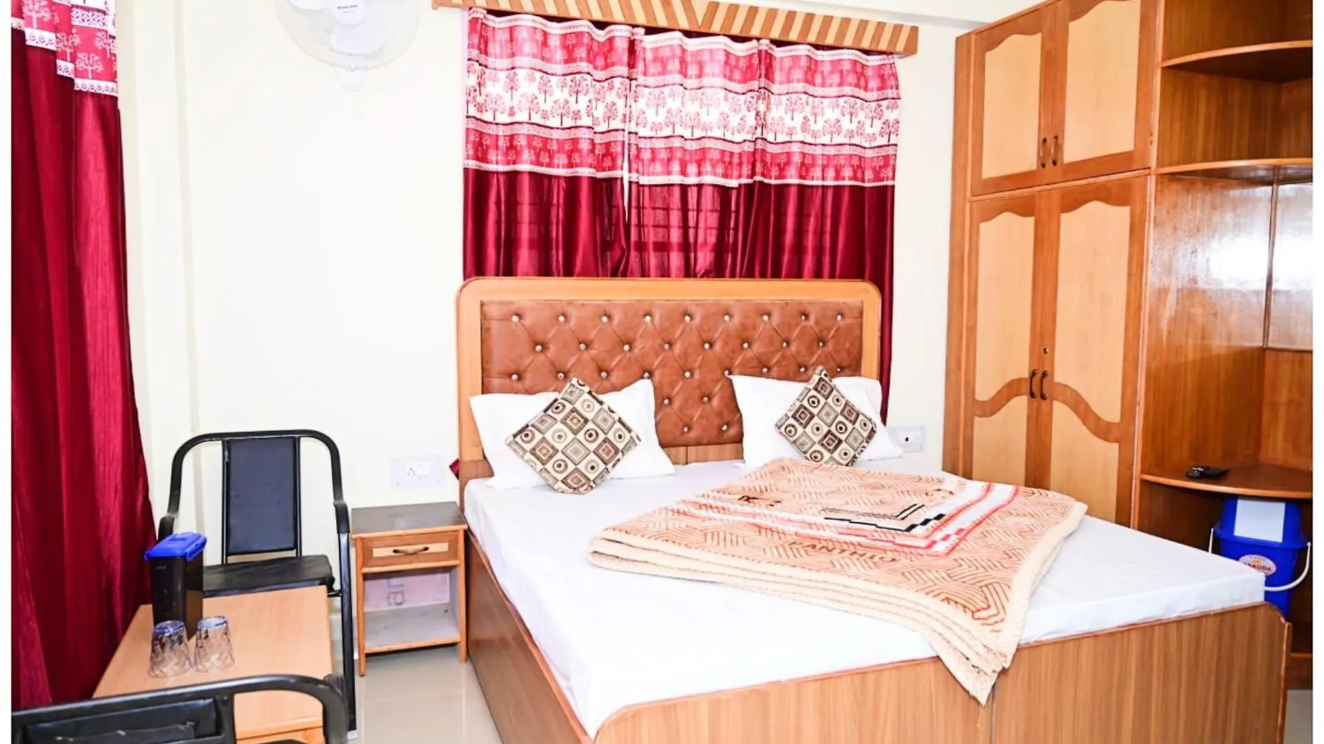 Hotel #Krishna B&B Shimla Near Mall Road- Free Wi-Fi And Restaurant & Mountain View -Best Hotel In Shimla!